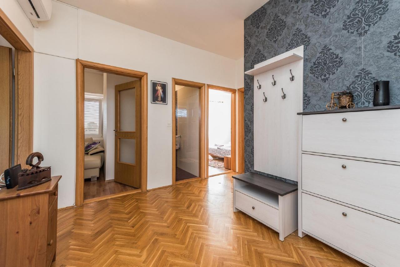 Holiday Home Tower With Private Pool, Sauna And Quads Smilcic Екстериор снимка