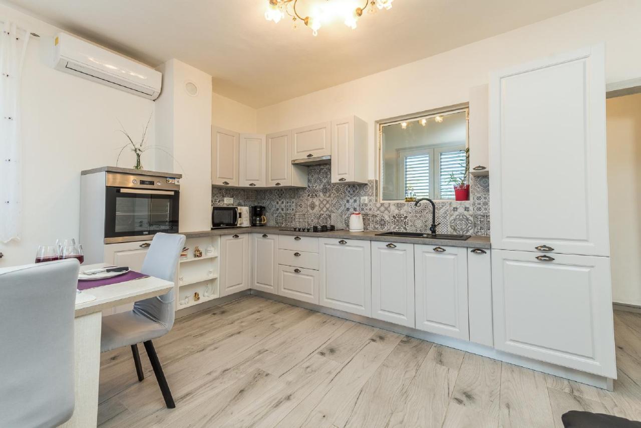 Holiday Home Tower With Private Pool, Sauna And Quads Smilcic Екстериор снимка