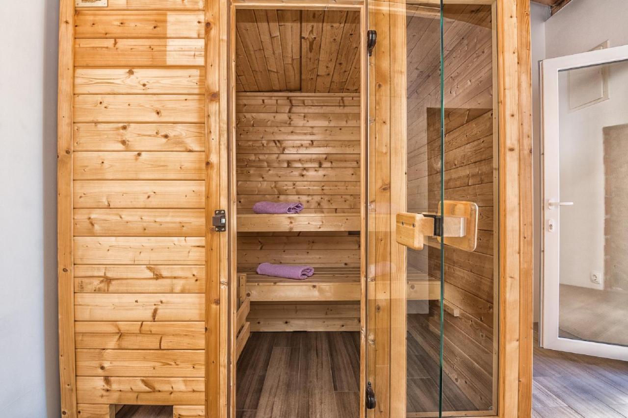 Holiday Home Tower With Private Pool, Sauna And Quads Smilcic Екстериор снимка